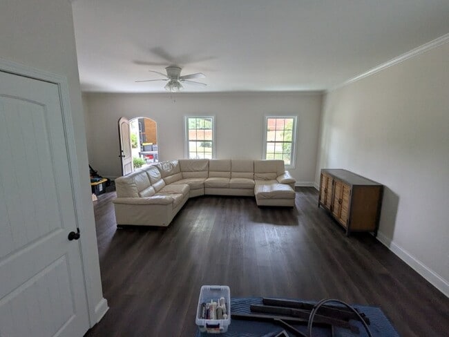 Photo - 214 Evans St