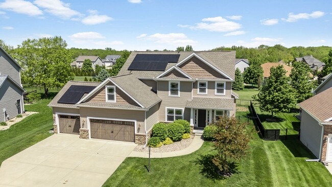Building Photo - LUXURY 5 BEDROOM HOME AVAILABLE IN MAHOMET