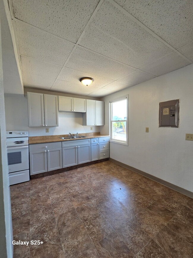 Photo - 1413 NW Despain Ave