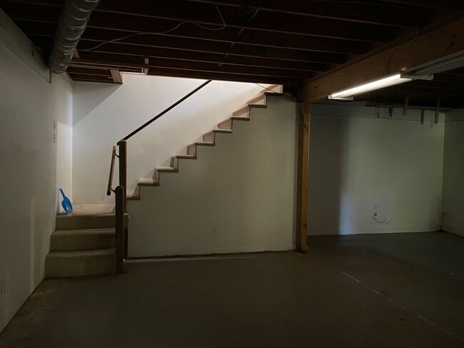 Photo - BEAUTIFUL 3 BED 2 BATH HOME WITH BASEMENT ...