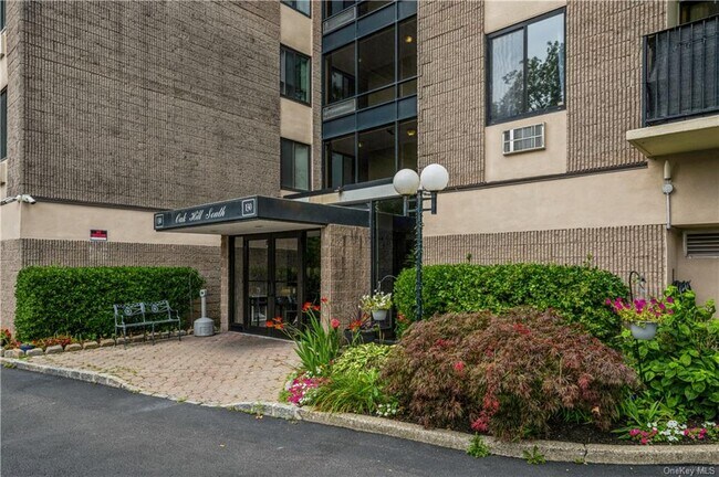 Photo - 130 Colonial Pkwy Unit 3A