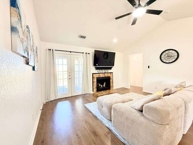 Building Photo - 1402 Westheimer Rd Unit 226