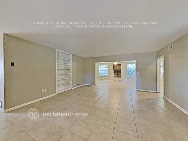 Photo - 12160 Croft Dr N