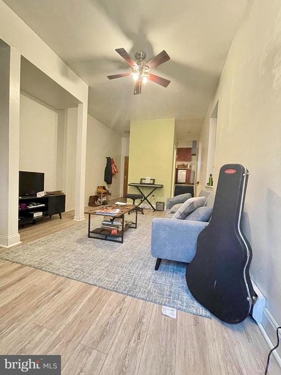 Building Photo - 1530 Mt Vernon St Unit 2