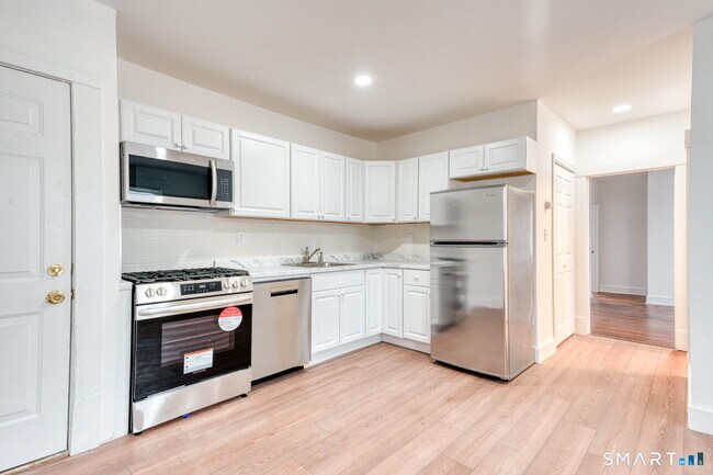 Photo - 152 Oak St Unidad 3S