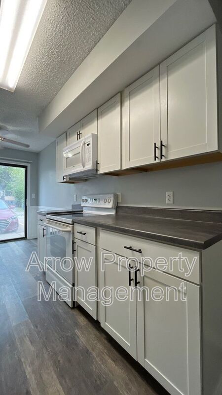 Photo - 3405 Holdrege St Unit 102