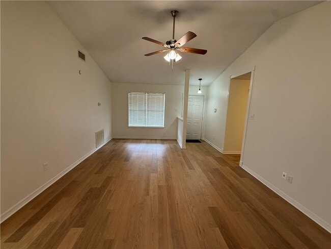 Photo - 791 Copperfield Dr E