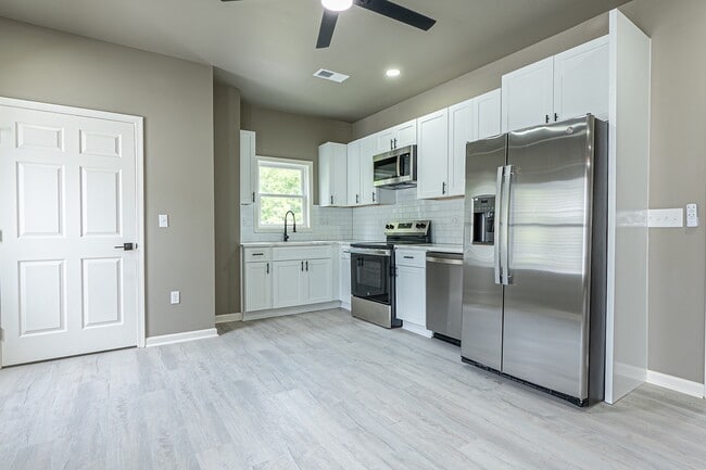 Photo - 1116 Richmond Blvd