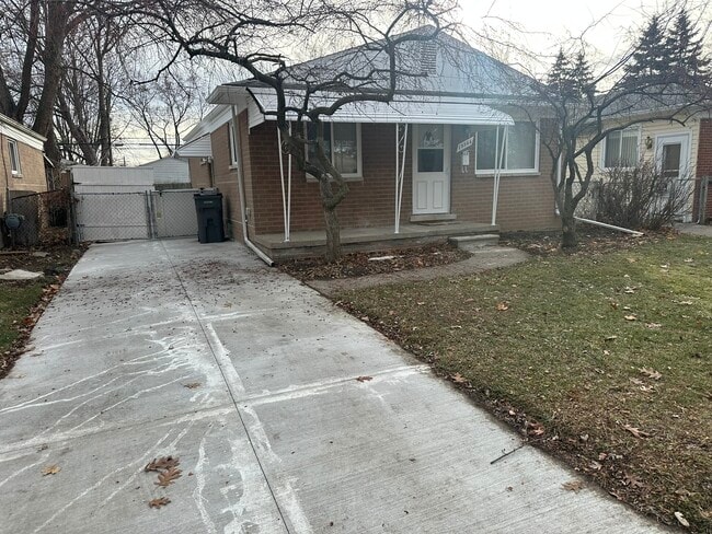 Building Photo - 19566 Webster St