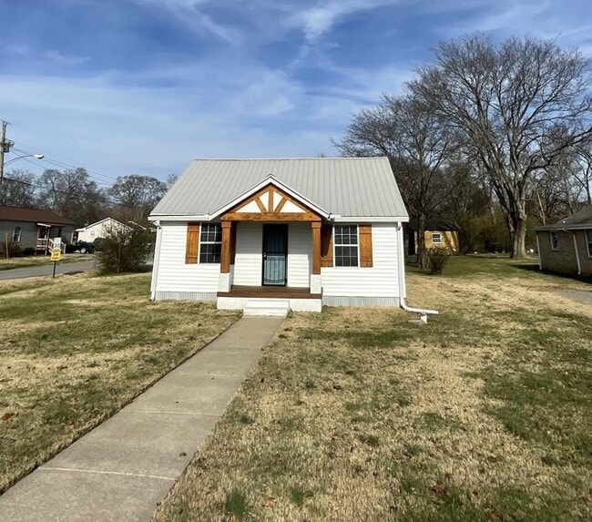 Building Photo - 313 Coles Ferry Pike