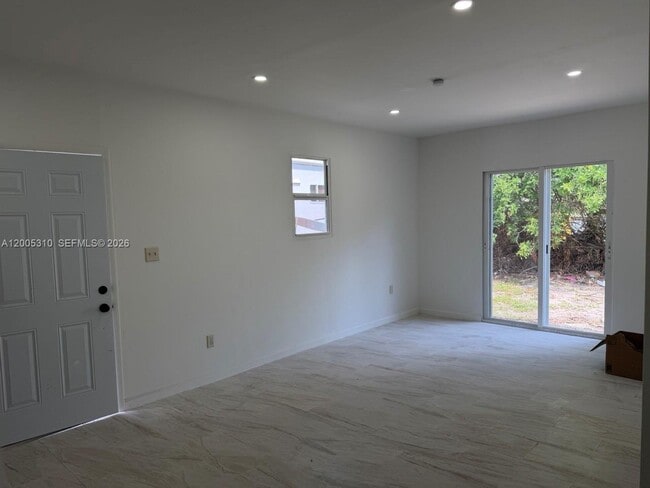 Photo - 2335 NW 68th St