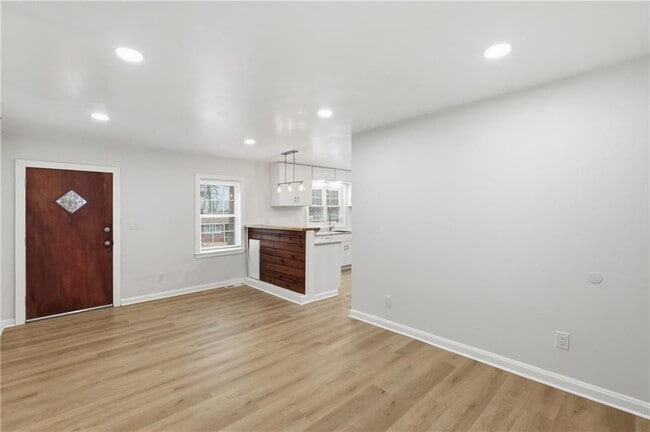 Photo - 2281 Polar Rock Ave SW