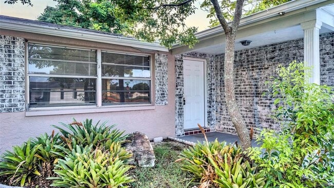 Photo - 11241 Snyder Ave