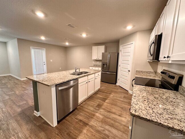 Photo - 7404 Oak Lake Blvd