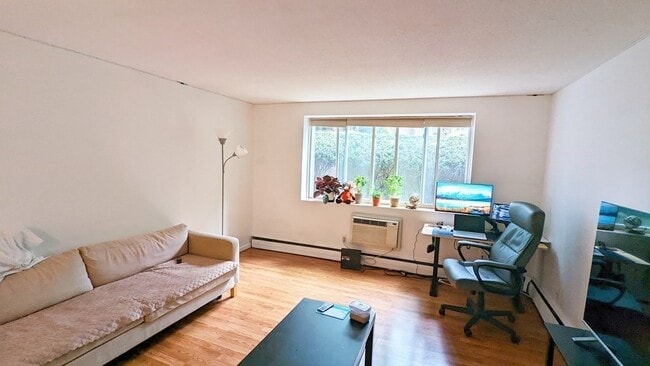 Photo - 50 Green St Unit 114