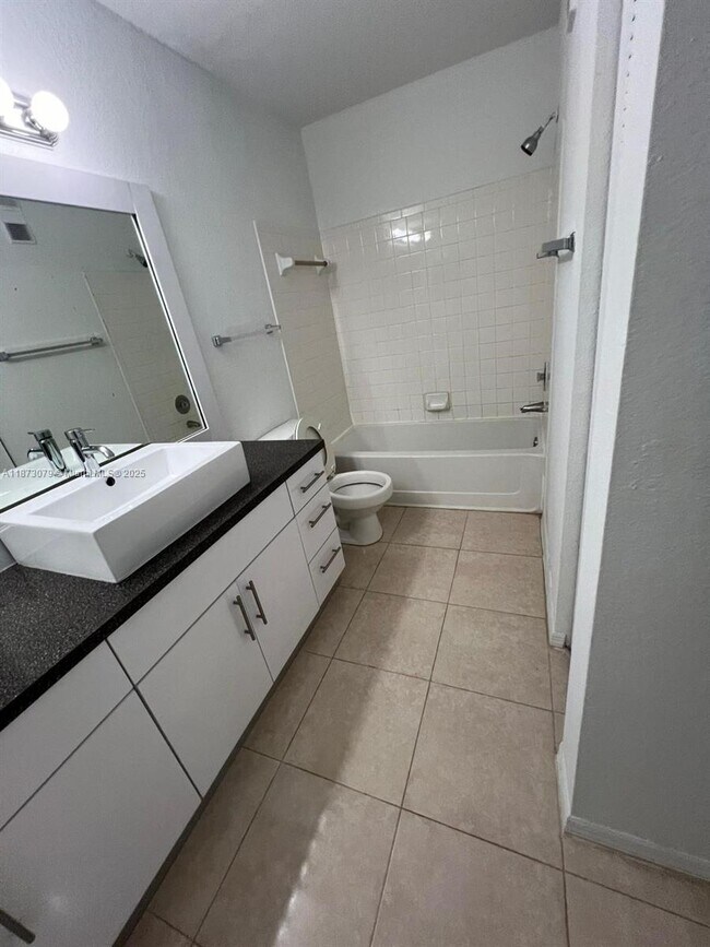 Photo - 3430 Pinewalk Dr N Unit 636