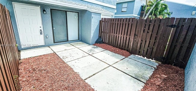 Building Photo - 11 N Crossings Cir Unit C