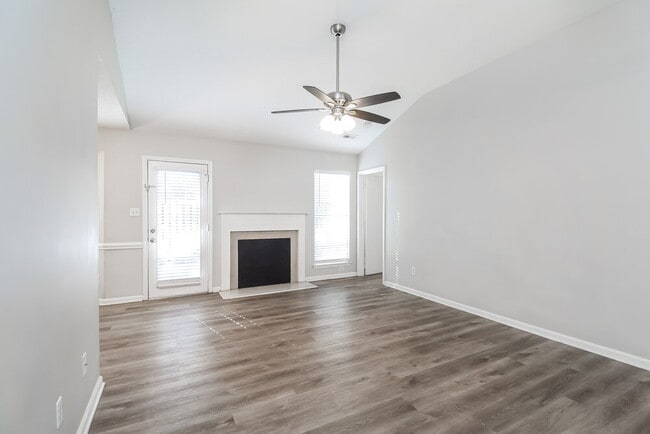 Photo - 10509 Brawley Ln