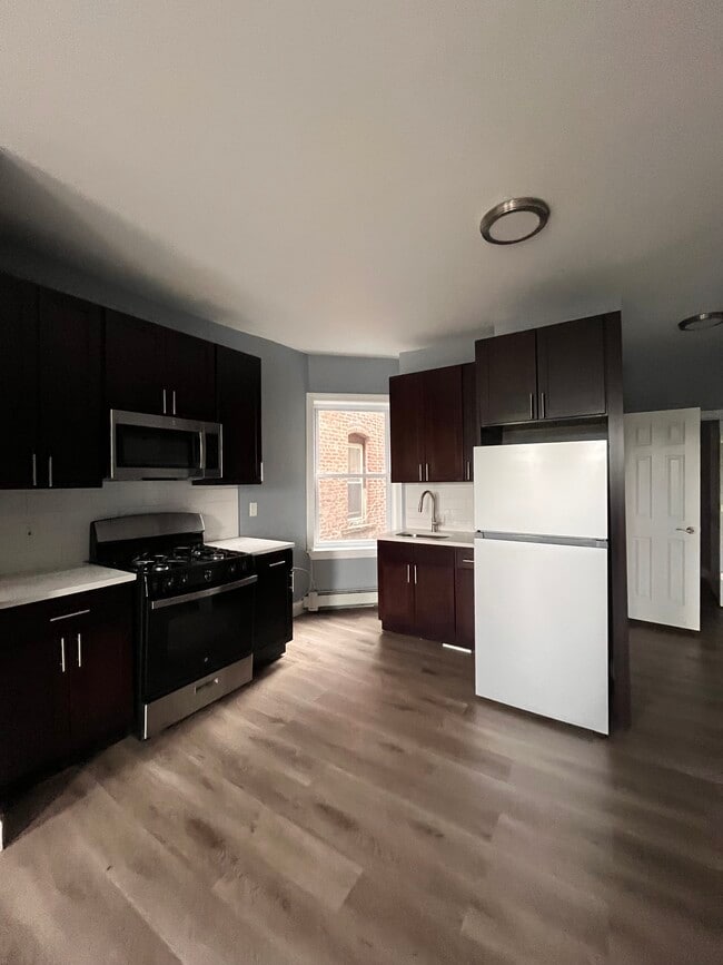 Photo - 550 Avenue C Apartments