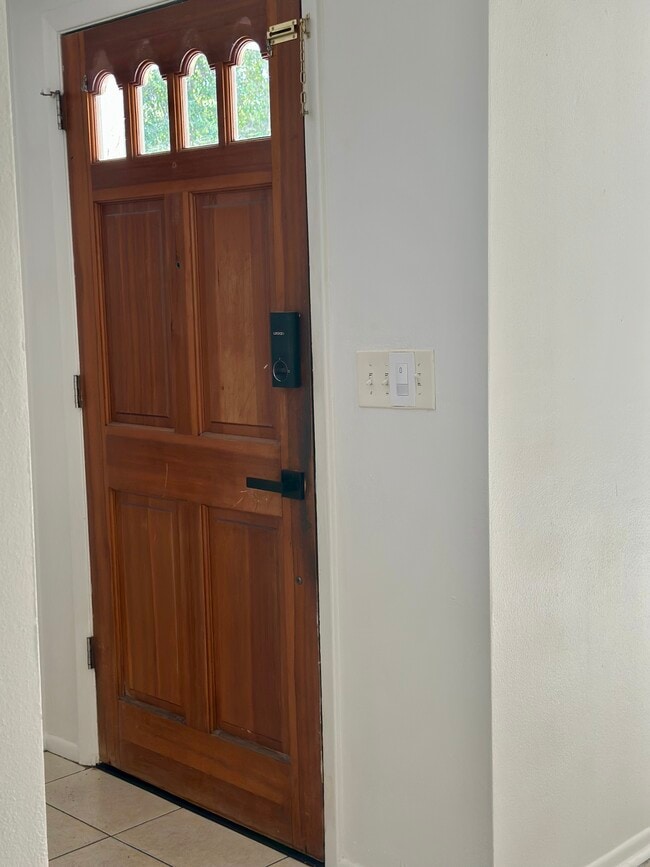 Photo - 11010 Tamarix Ave