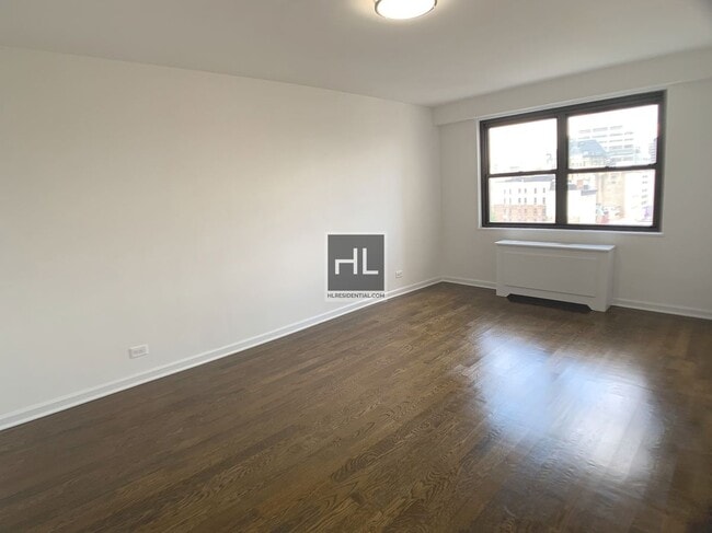 Photo - E 16 ST Unidad 10N