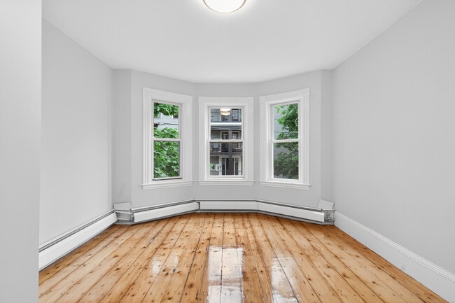Photo - 112 Woodstock St Unit 2