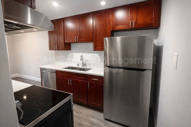 Building Photo - 247 N Capitol Ave Unit 268