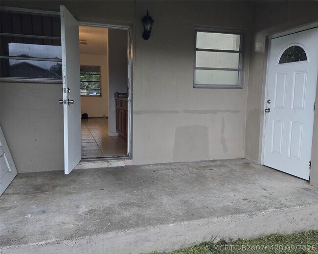 15721 NW 39th Pl