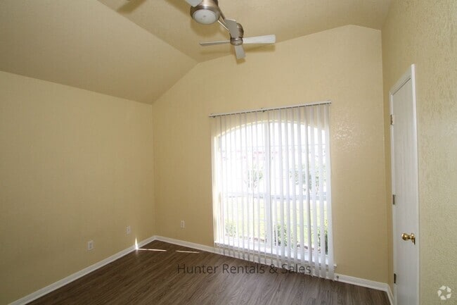 Building Photo - Awesome Three-Bedroom Across From Maxdale ... Rental