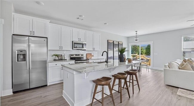 Photo - 102 Fairlie Pkwy