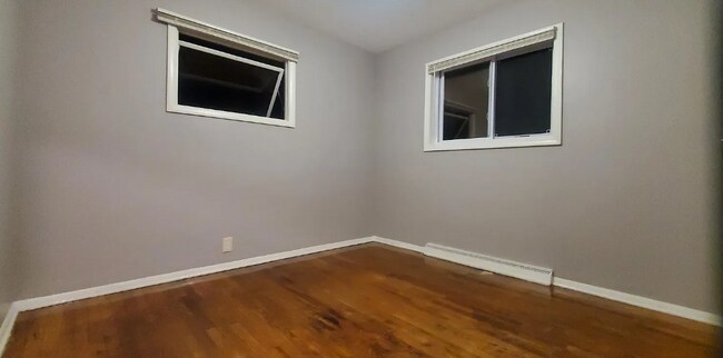 Photo - Charming 2-Bed Family Home w/ In-Unit Laundry & Pet-Friendly Vibes in Flint!