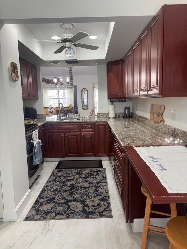 6285 Tall Cypress Cir