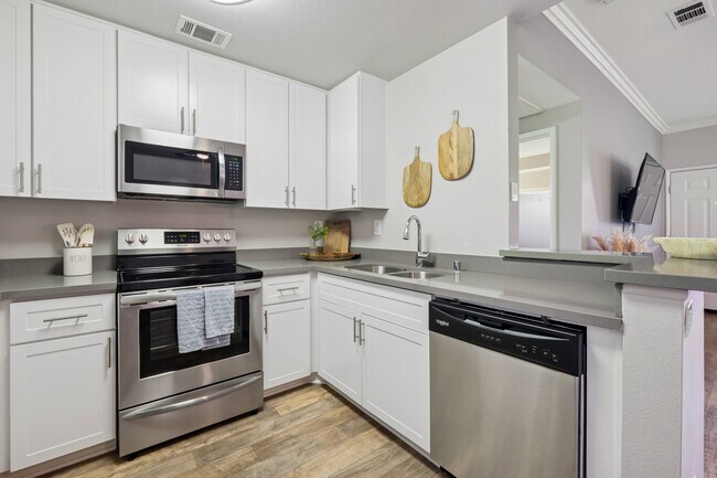 Paloma Summit Condominium Rentals