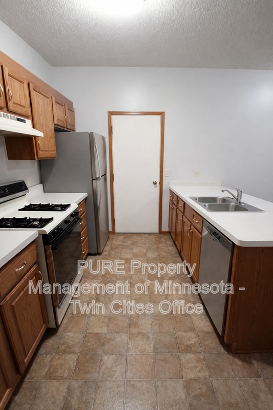 Photo - 4068 Meadowlark Curve