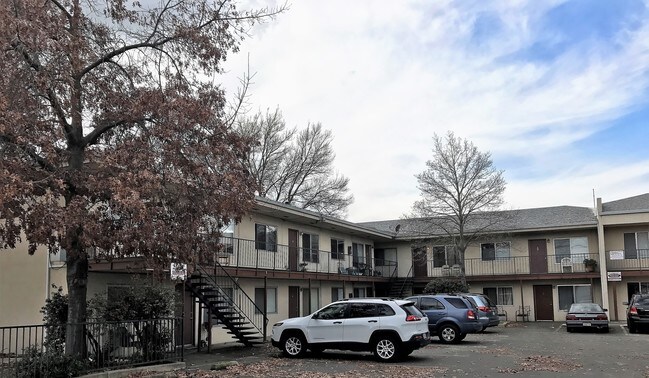 CO668-Alpine Apartments
