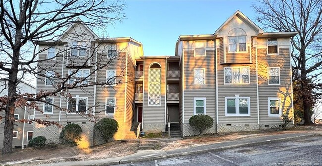 Building Photo - 1018 Brookhollow Dr Rental