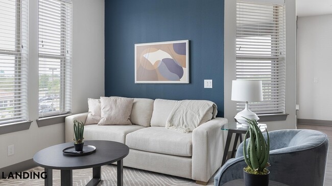 Photo - 2650 S McDonald St Unidad 4321