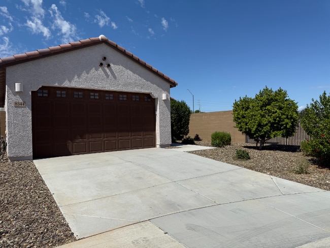 Building Photo - 8344 N 170th Ln