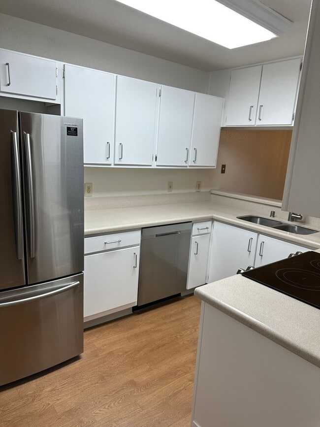 495 Canyon Oaks Dr Unidad D