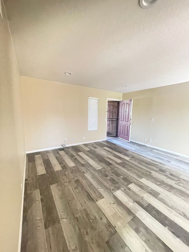 Photo - Lakeside living in Oceanside