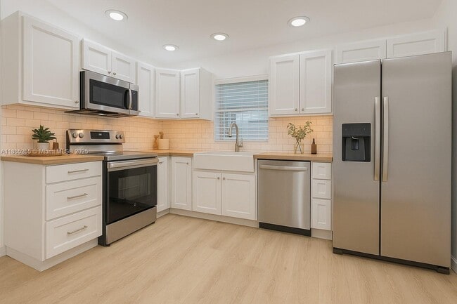 Photo - 11637 SW 117th Ct