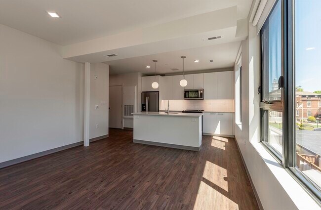 Photo - 166 Main St Unidad 309