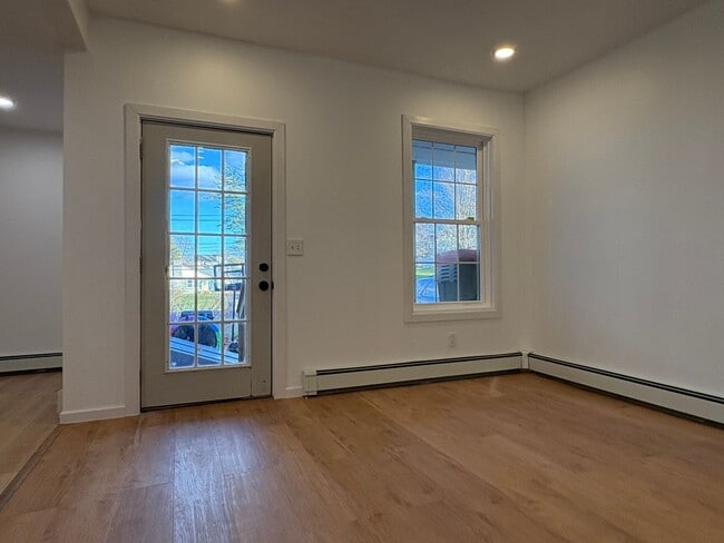 Photo - 24 Willis St Unit 1