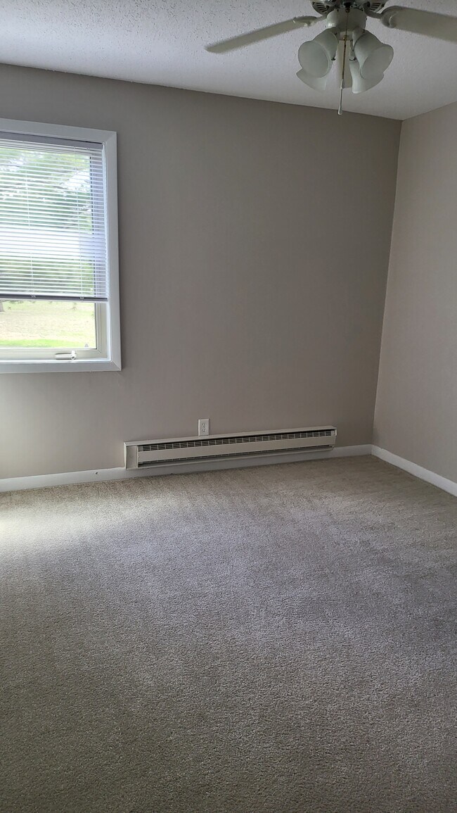 Parkside Pets Allowed Apartments For Rent in Urbana, IL