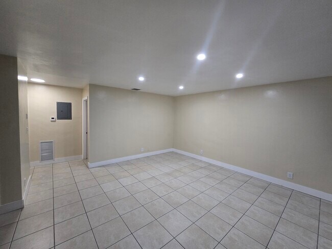 905 SE 15th St Unidad 2