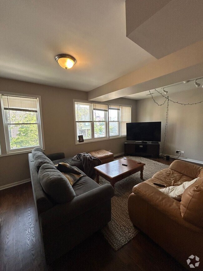 Building Photo - 1505 W Huron St Unit #2 Rental