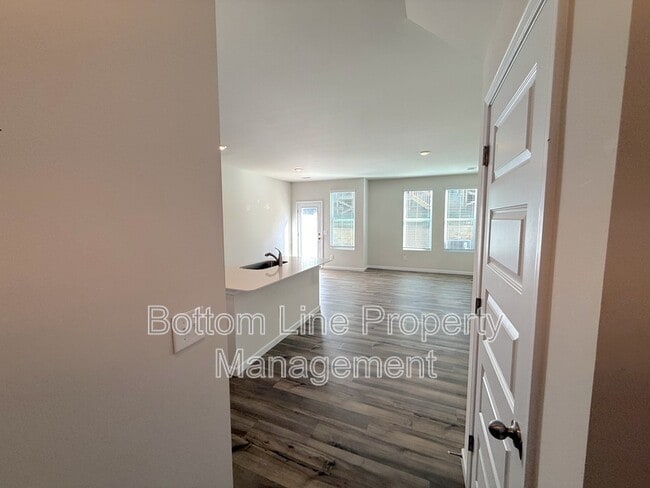 Photo - 2735 Winn Ml Dr