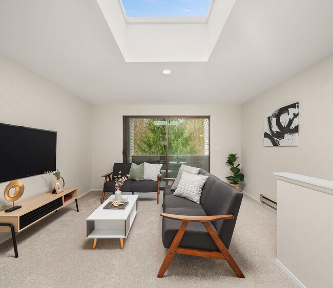 Living room - 19805 15th Ave NE Unit #3