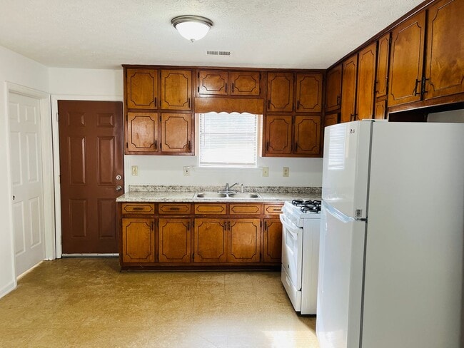 Photo - 812 E Tinsley St