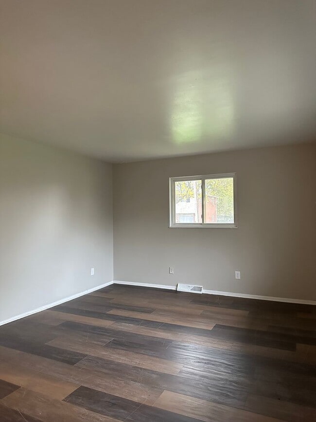 Photo - 919-921 Weyant Avenue Unit 919